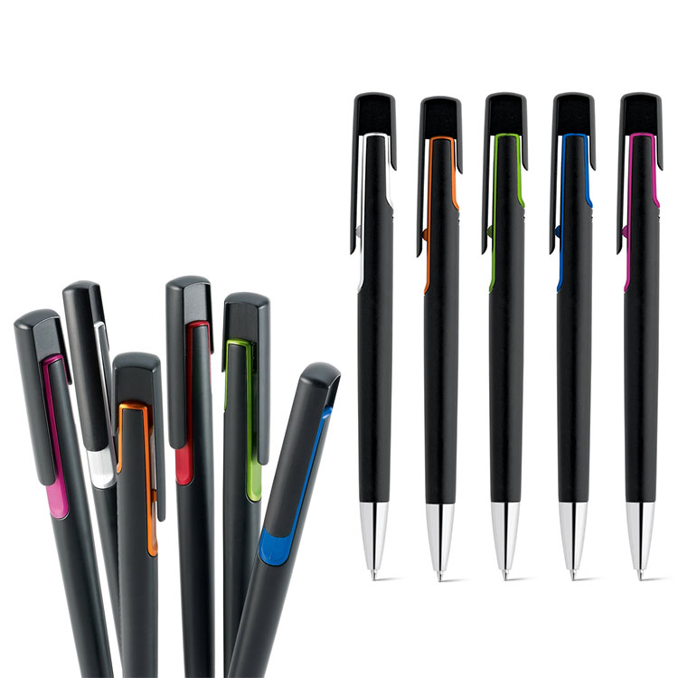 pixuri negre din plastic cu element colorat 91674 pixuri negre din plastic cu element colorat 91674