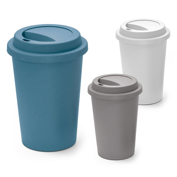 pahare din plastic cu capac 94322 pahare din plastic cu capac 94322